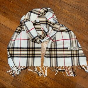 Classic Checkered Scarf in Beige and Black